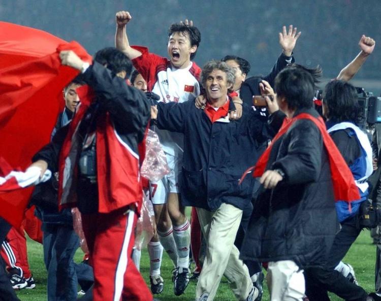电讯报：曼联和阿森纳有意斯科特 琼阿梅尼也在红魔考虑范围